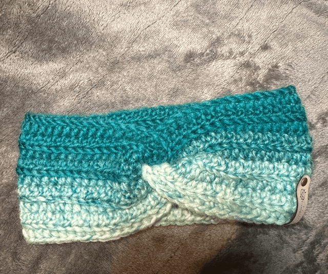 Turquoise - Cream