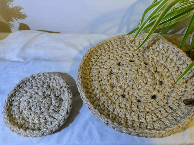 Trivet and coasters set 